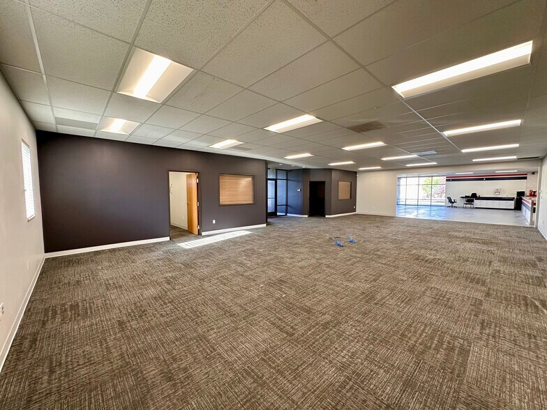 More Photos Of 600 N 630 W, Layton Showroom For Sale