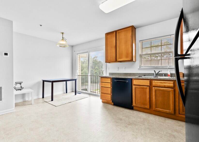 More Photos Of 437-445 Kenneth Sq, Baltimore Multifamily For Sale