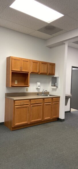 More Photos Of 427 W Pike St, Goshen Restaurant For Lease