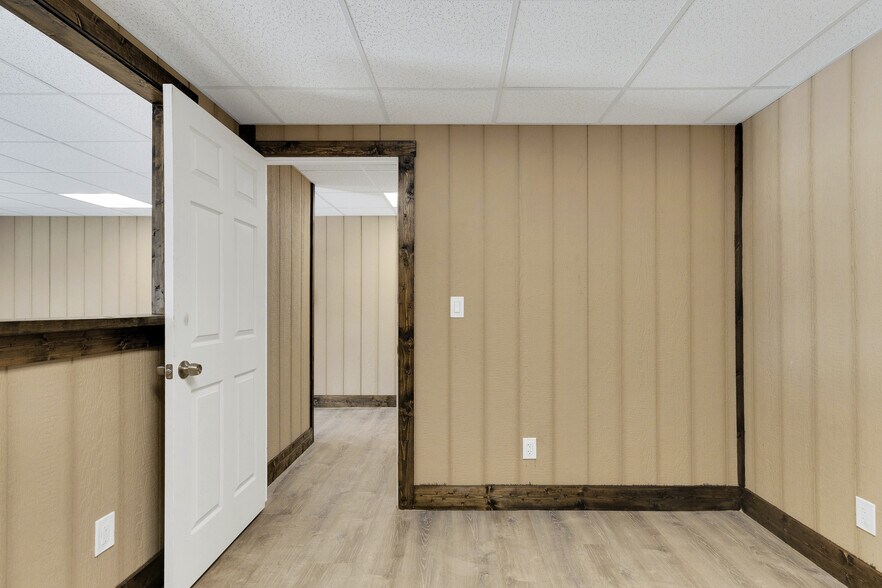 More Photos Of 65 Atlas Rd, Uniontown Manufacturing For Sale