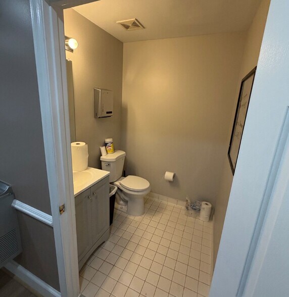 More Photos Of 45571-45595 Shepard Dr, Sterling Medical For Sale