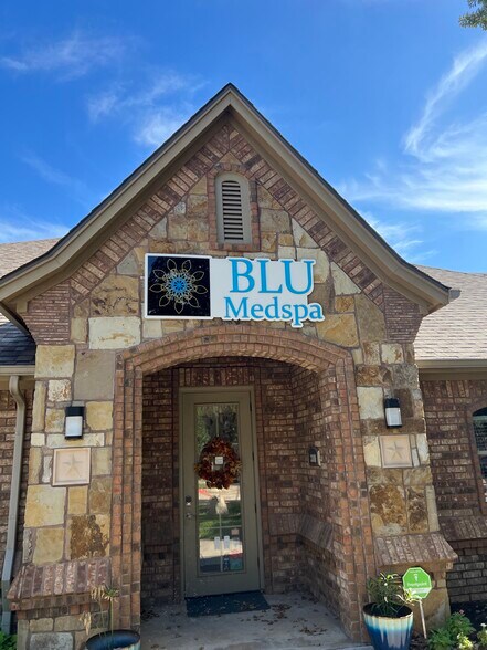 More Photos Of 2800 William D Tate Ave, Grapevine Medical For Lease