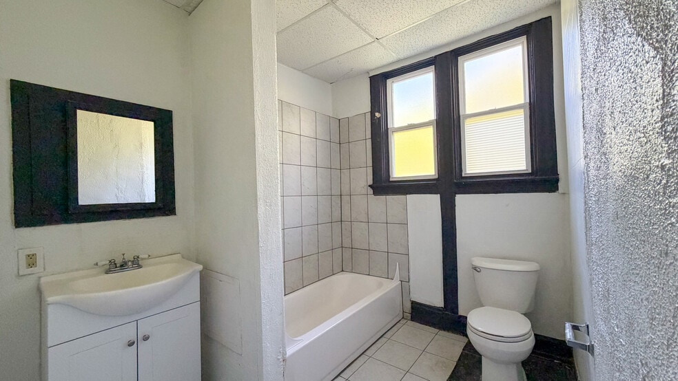 More Photos Of 278 Helen St, Cincinnati Apartments For Sale