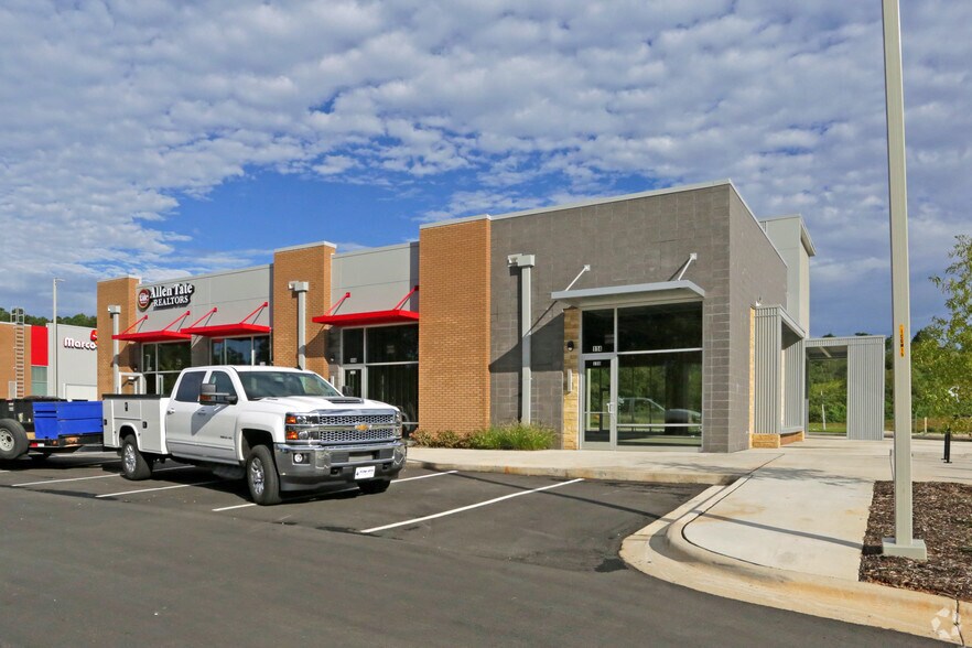 More Photos Of 114 Russet Run, Pittsboro Storefront Retail Office For Lease