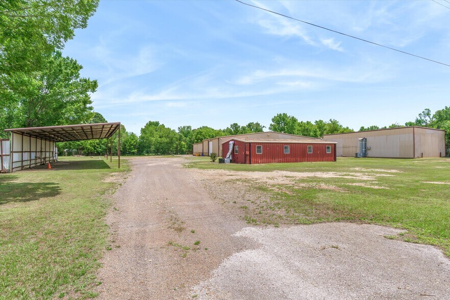 More Photos Of 7439 FM 314, Ben Wheeler Industrial For Sale