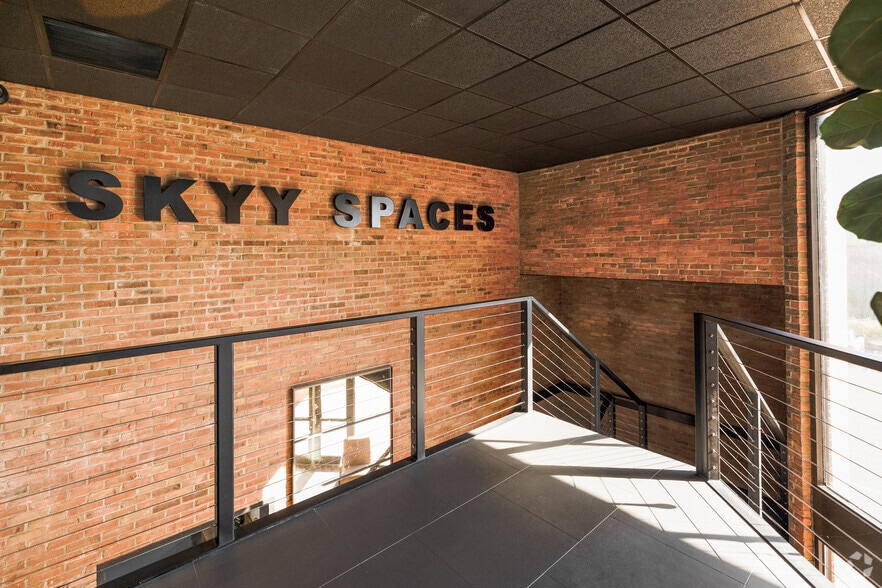 More Photos Of 220 W Bridge St, Dublin Office For Lease