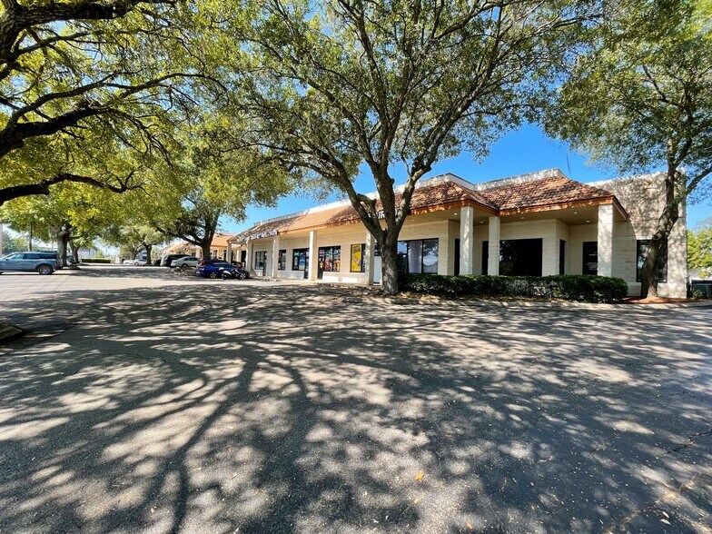 More Photos Of 4110 SW 34th St, Gainesville General Retail For Lease