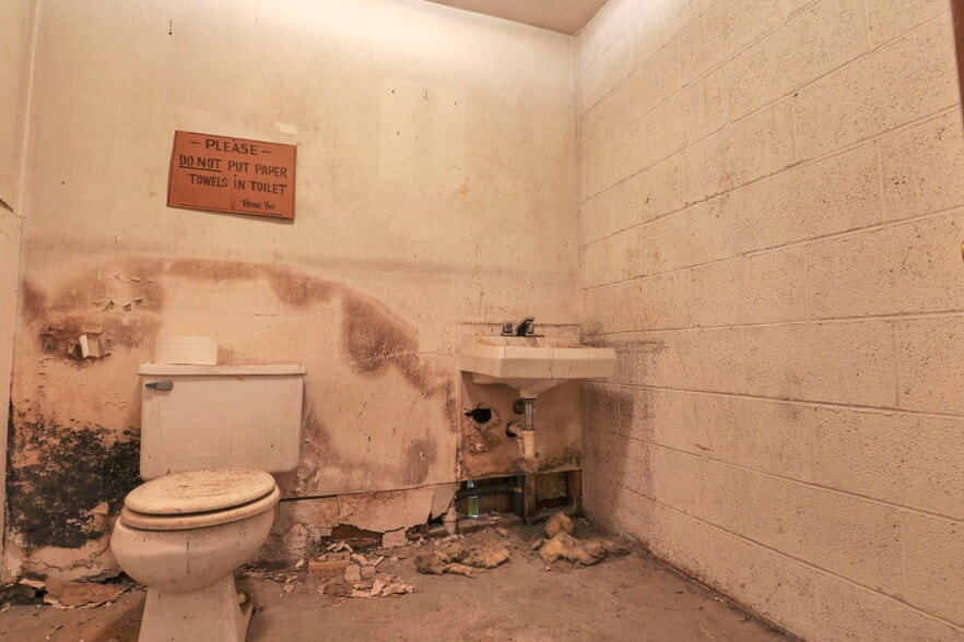 More Photos Of 435 N Elizabeth St, Lima Warehouse For Sale