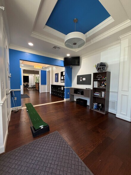 More Photos Of 20008 Champion Forest Dr, Spring Medical For Lease