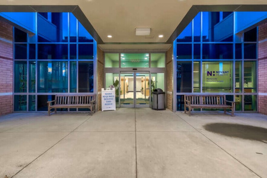 More Photos Of 10030 Gilead Rd, Huntersville Hospital For Lease