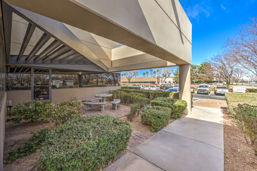 More Photos Of 955 Grier Dr, Las Vegas Light Distribution For Lease