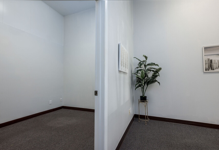 More Photos Of 4639 Clyde Morris Blvd, Port Orange Office For Lease