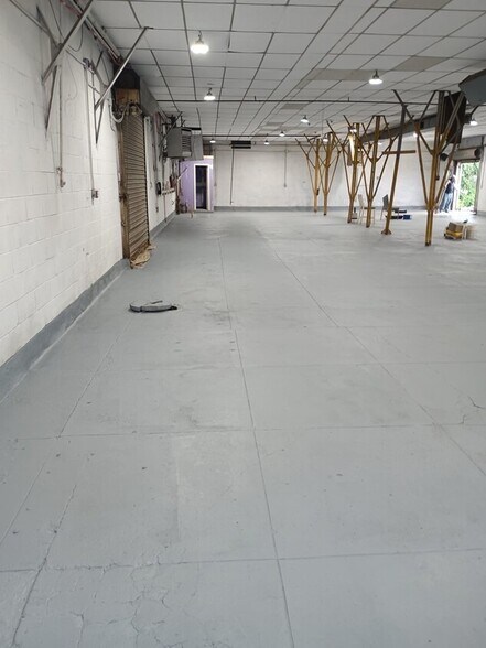 More Photos Of 6104 Strickland Ave, Brooklyn Warehouse For Lease