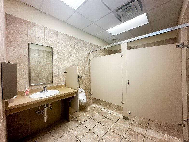 More Photos Of 2117 Harden Blvd, Lakeland Office For Lease