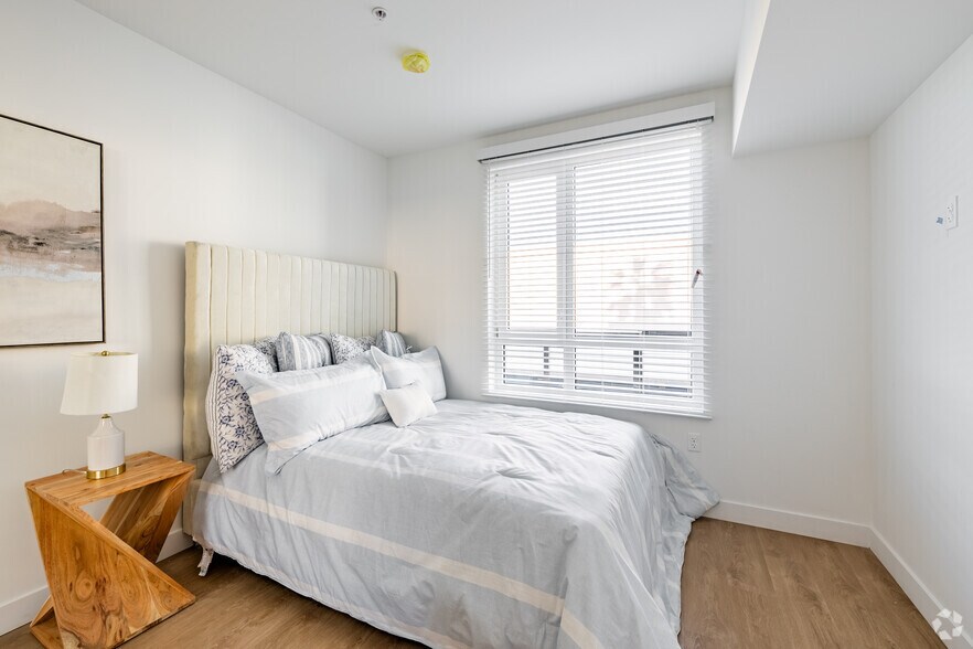 More Photos Of 6569-6581 N Van Nuys Blvd, Van Nuys Apartments For Lease