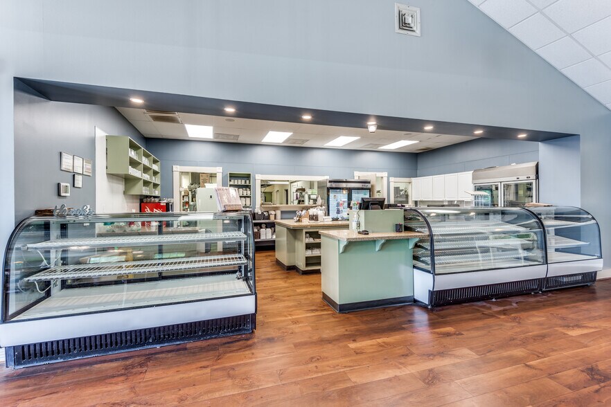 More Photos Of 17297 Stuebner Airline Rd, Spring Restaurant For Sale