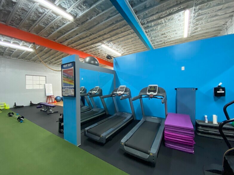 More Photos Of 5120 N Florida Ave, Tampa Health Club For Lease