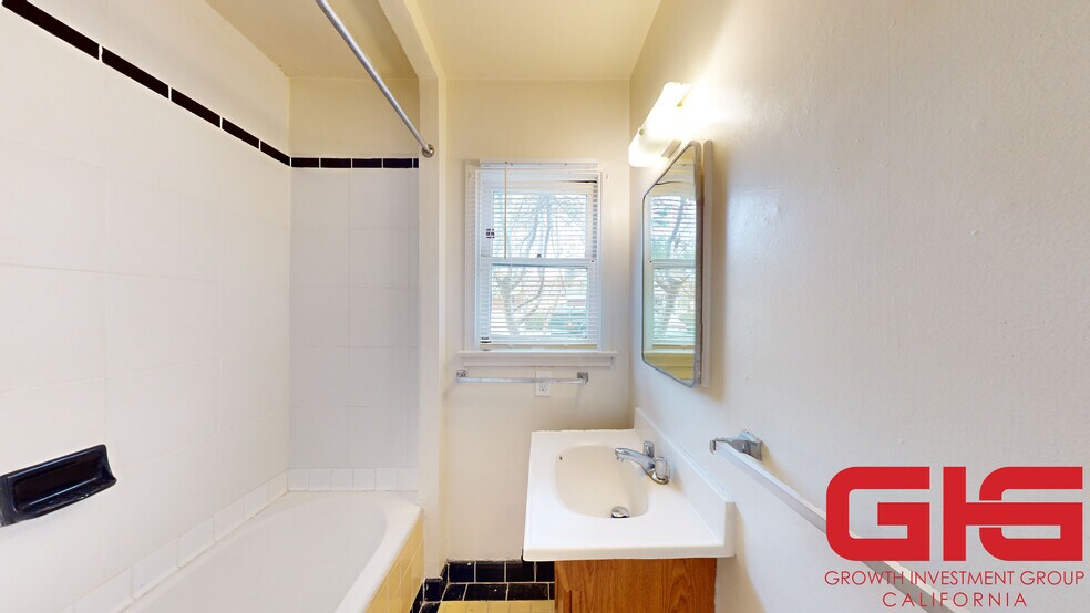 More Photos Of 514 N Madison Ave, Pasadena Apartments For Sale