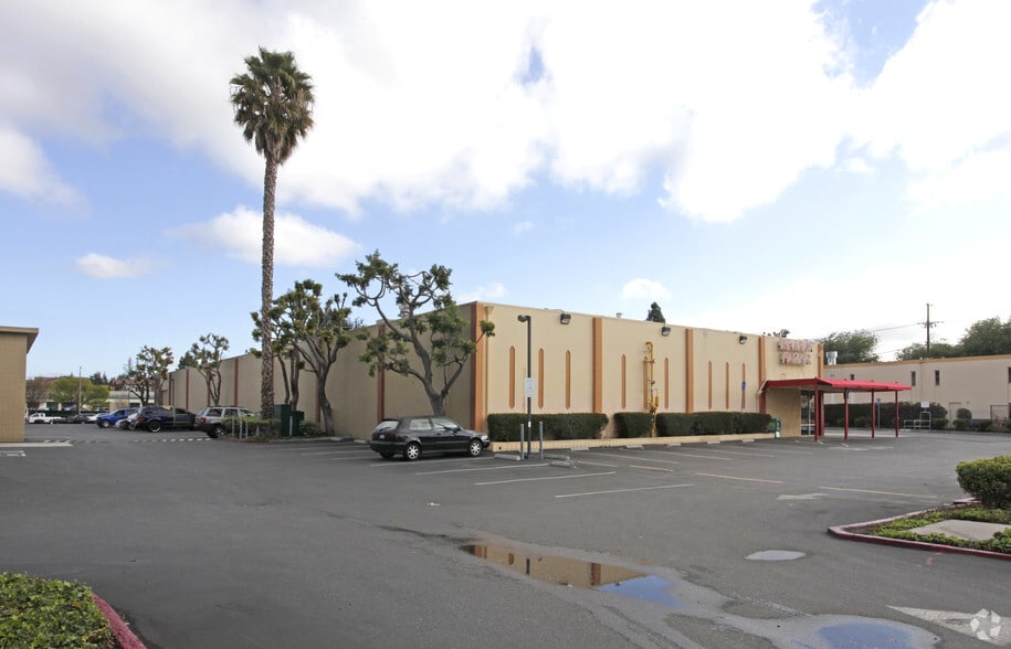 More Photos Of 1165 Reed Ave, Sunnyvale Supermarket For Lease