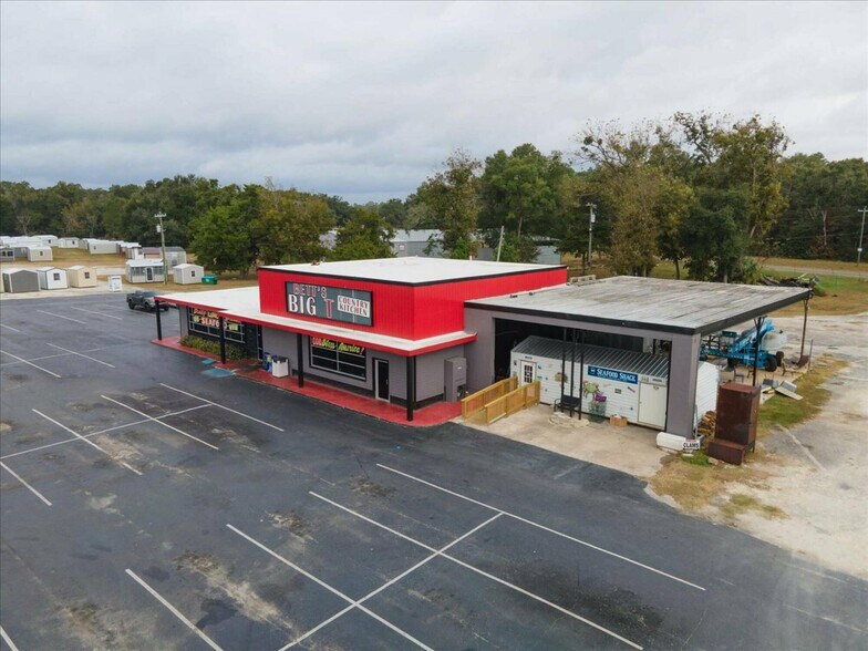 More Photos Of 2525 Young Blvd N, Chiefland Restaurant For Sale