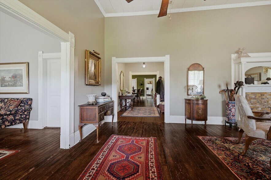 More Photos Of 202 E Main St, Celina Flex For Sale