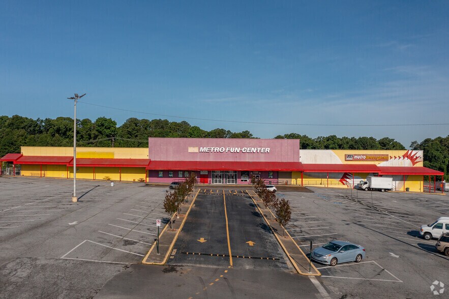 More Photos Of 1959 Metropolitan Pky SW, Atlanta Bowling Alley For Sale