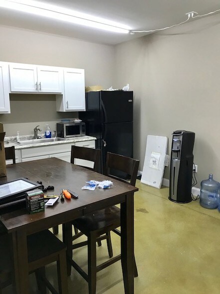 More Photos Of 1058 Lovell Rd, Knoxville Warehouse For Sale