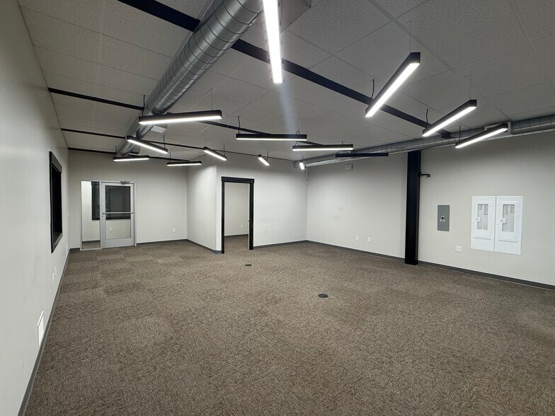 More Photos Of 3801 W Riverbend Ave, Post Falls Office For Lease