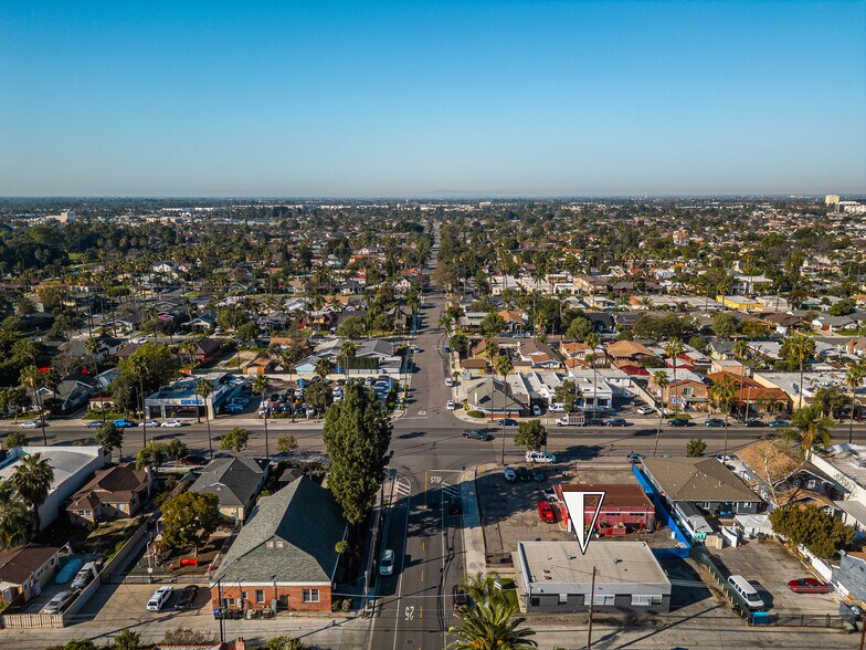 More Photos Of 111 E Wilhelmina St, Anaheim Auto Repair For Lease