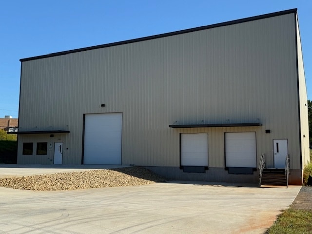 More Photos Of 421 19th SE st, Hickory Industrial For Lease