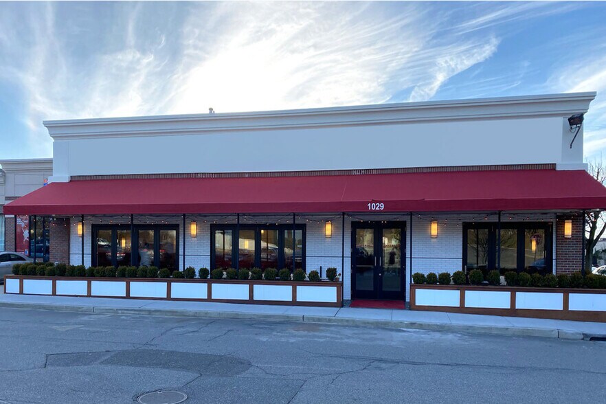 More Photos Of 961-1029 Port Washington Blvd, Port Washington General Retail For Lease
