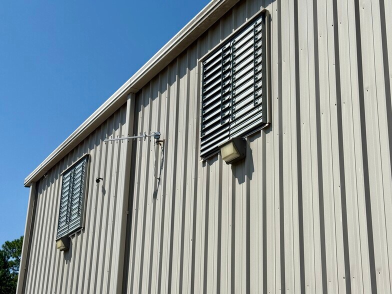 More Photos Of 12760 Lorraine Rd, Biloxi General Retail For Lease