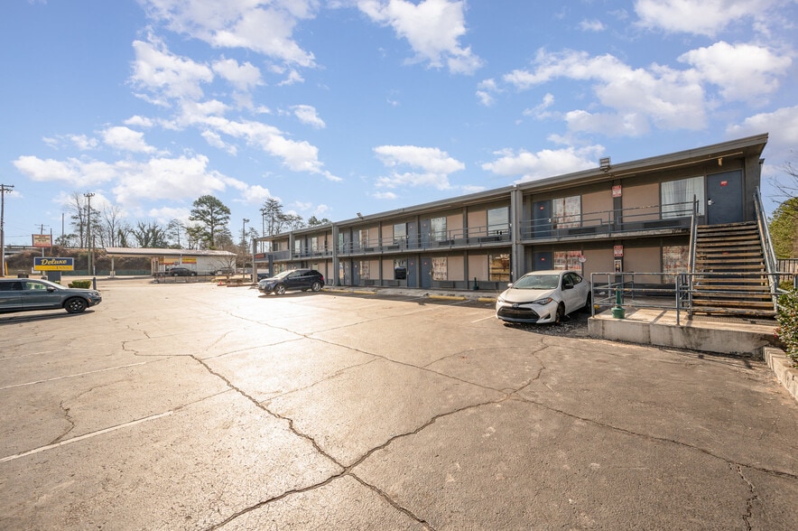 More Photos Of 325 US Highway 70 SW, Hickory Hotel For Sale