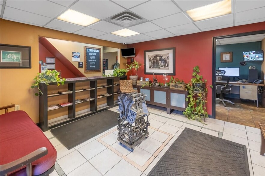 More Photos Of 263 US Highway 46, Saddle Brook Auto Repair For Sale