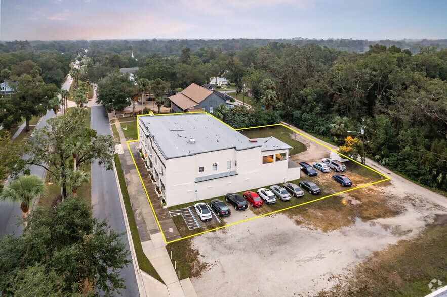 More Photos Of 244 E Graves Ave, Orange City Apartments For Lease