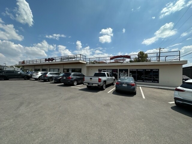 More Photos Of 7321-7329 Burnet Rd, Austin Unknown For Lease