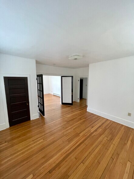 More Photos Of 506 E Liberty St, Charles Town Apartments For Sale