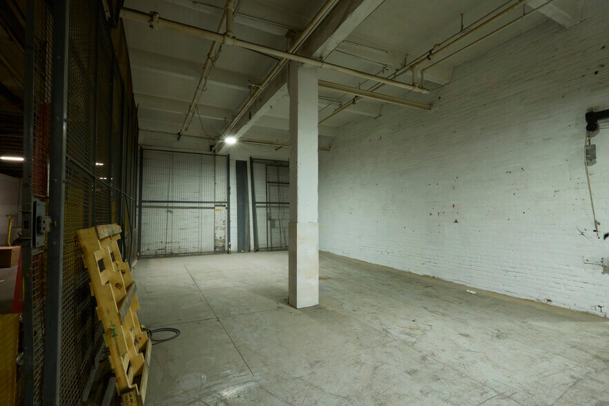 More Photos Of 51 Hayes Pl, Buffalo Industrial For Lease
