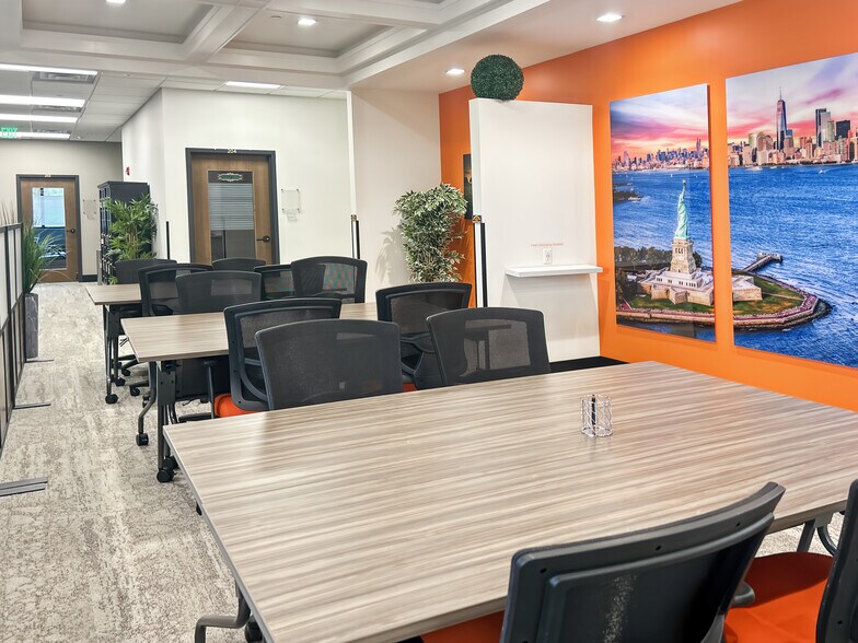 More Photos Of 1301 Industrial Dr, Crestview Coworking Space
