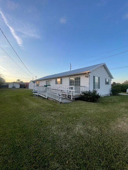 More Photos Of 2130 FL-70, Okeechobee Office For Sale
