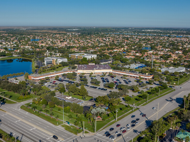 Primary Photo Of 18411-18489 Pines Blvd, Pembroke Pines General Retail For Lease