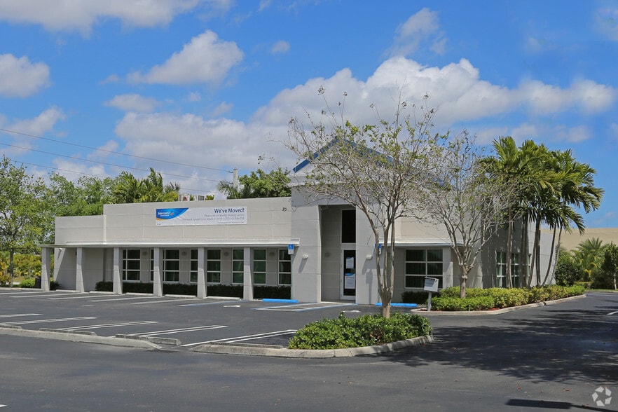 Primary Photo Of 13650 SW 131st St, Miami Bank For Lease
