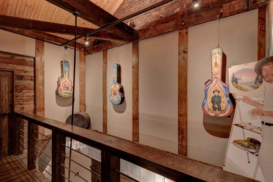 More Photos Of 114-116 17th Ave S, Nashville Office For Sale