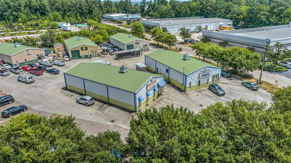 More Photos Of 3002 River Watch Ln, Augusta Flex For Sale