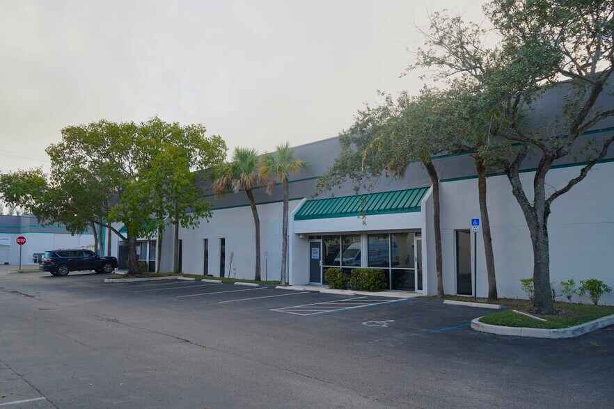 More Photos Of 4100 N Powerline Rd, Pompano Beach Unknown For Lease
