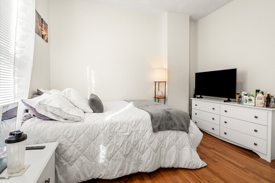 More Photos Of 37-39 Cunard St, Boston Apartments For Sale