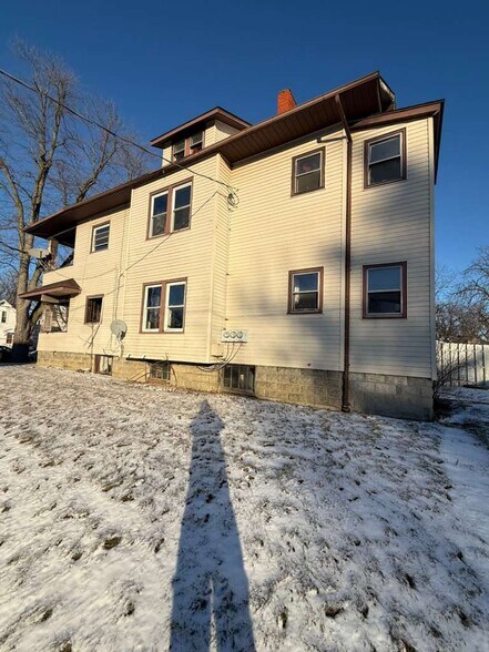 More Photos Of 569 E Church St, Marion Apartments For Sale