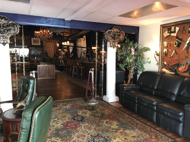 More Photos Of 1409 I-45 Fwy, Conroe Industrial For Lease