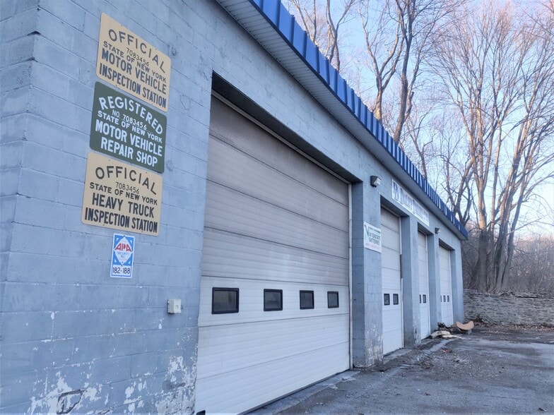 More Photos Of 188 Smith St, Poughkeepsie Service For Lease