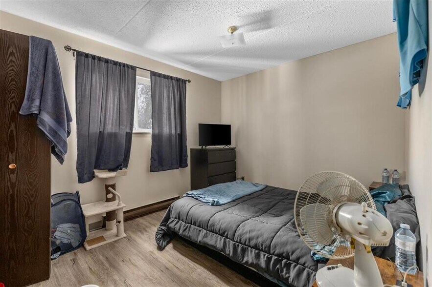 More Photos Of 269 Goulais Av, Sault Ste. Marie Apartments For Sale